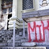 Le policier lausannois qui avait posé d'une manière inappropriée devant le tag "RIP Mike" a été retrouvé et sera sanctionné (photo d'illustration).